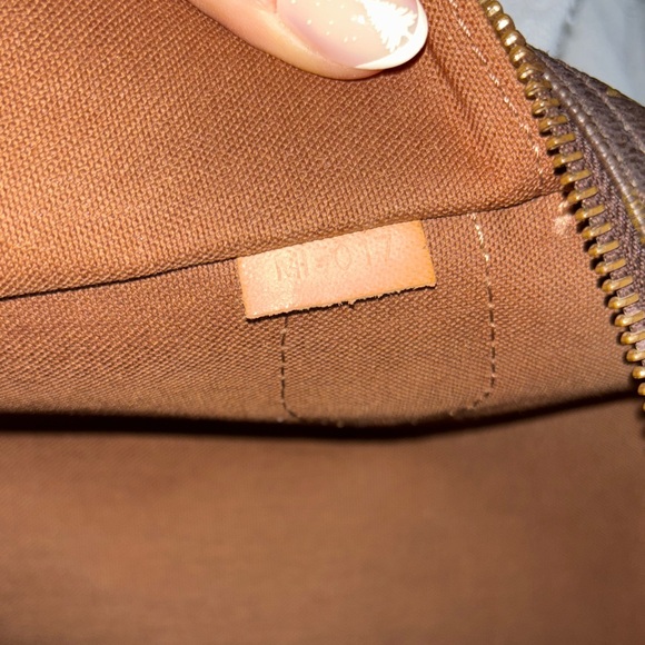 Louis Vuitton Classic Brown Monogram Shoulder Bag - Picture 11 of 16